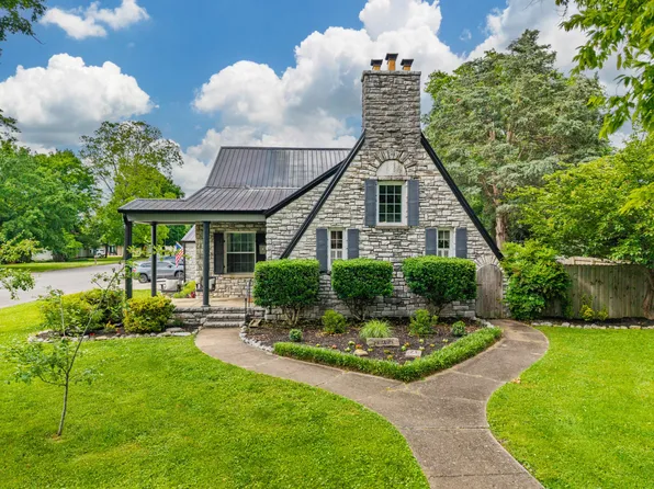 813 Swanson Blvd, Fayetteville, TN 37334