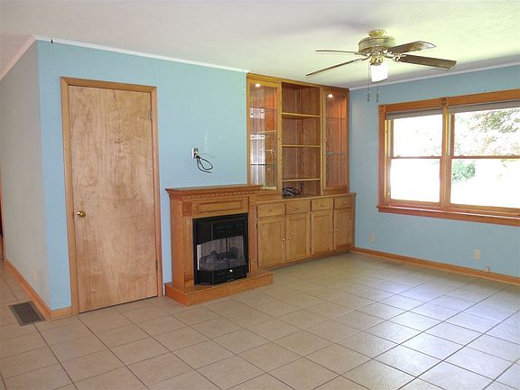 5th image of 2636 Broadmoor Dr