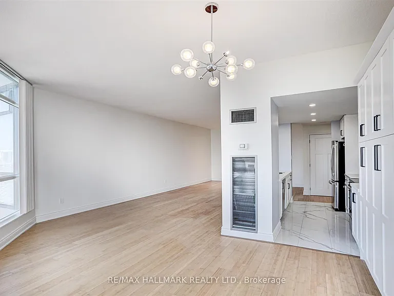 5 Rowntree Rd #Penthouse 1916 — Photo 12