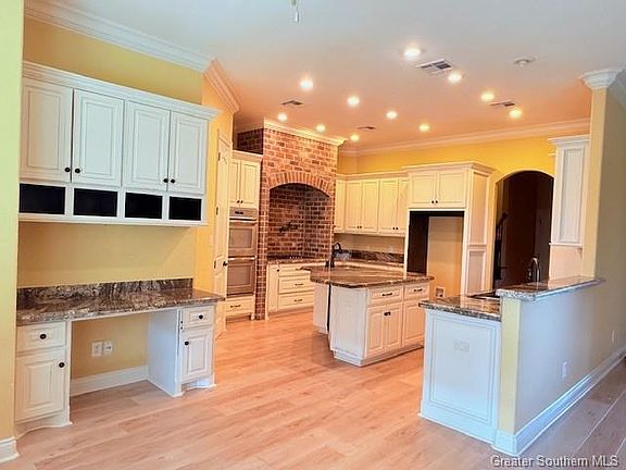 3rd image of 1321 Lawton Dr