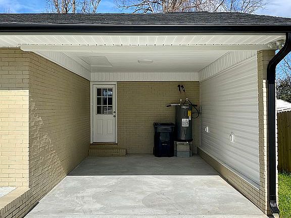 4th image of 300 Rockvale Dr