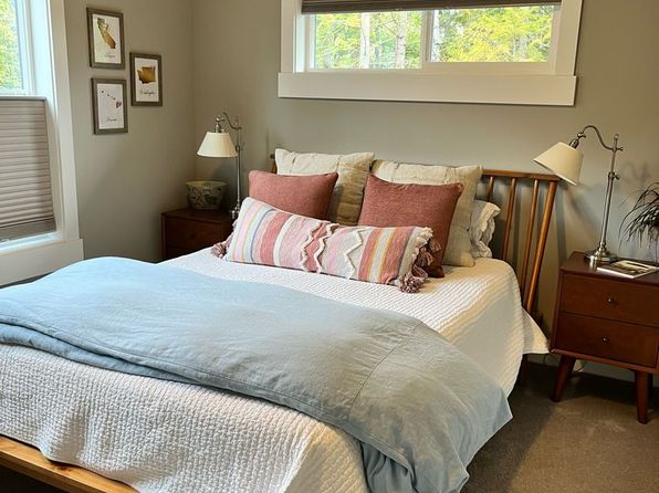 1205 E McLeod Rd, Bellingham, WA 98226