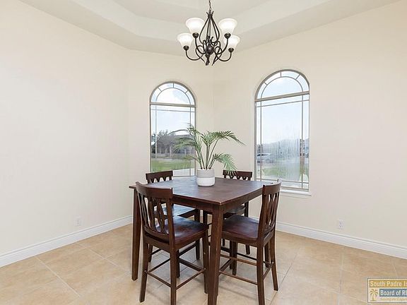 3rd image of 23789 Richmond Dr