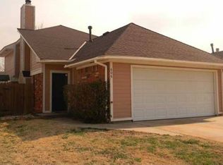 606 Stoneridge Dr, Moore, OK 73160
