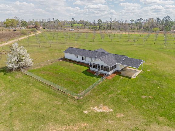 4th image of 570 Knollwood Rd