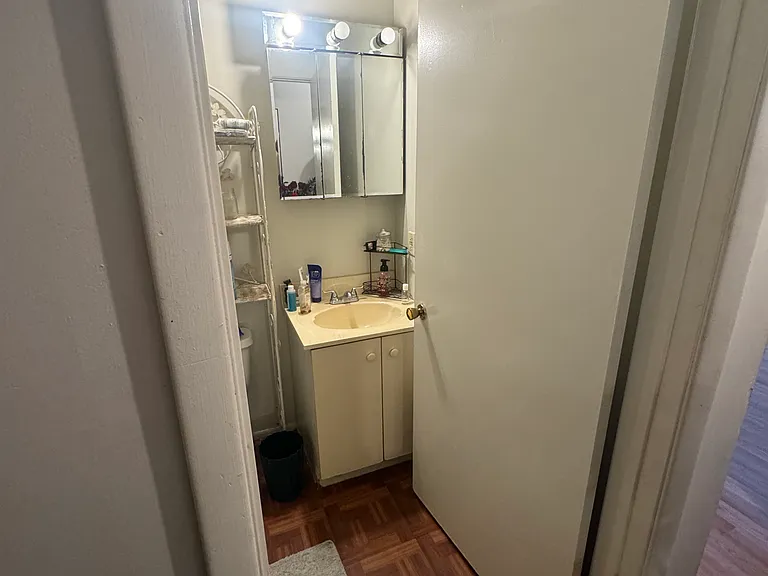 1301 Roselle St #2 — Photo 2