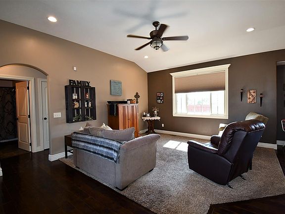 5th image of 2216 Brookefield Dr