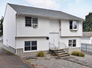 117 Seneca Ave, Pawtucket, RI 02860