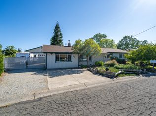 5843 Sierra Dr, Redding, CA 96003