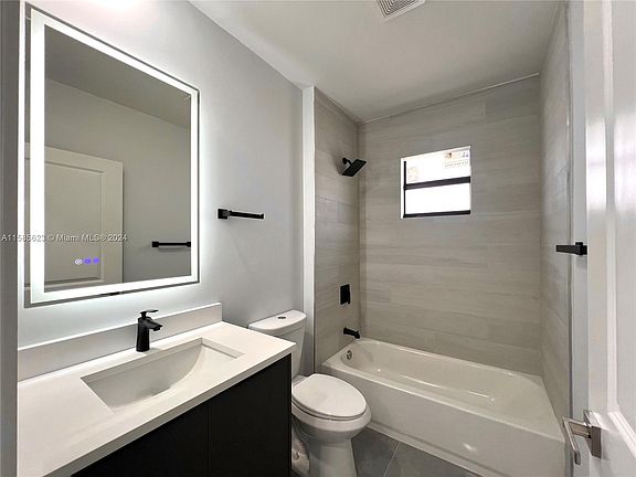 4th image of 2832 NW 6th St