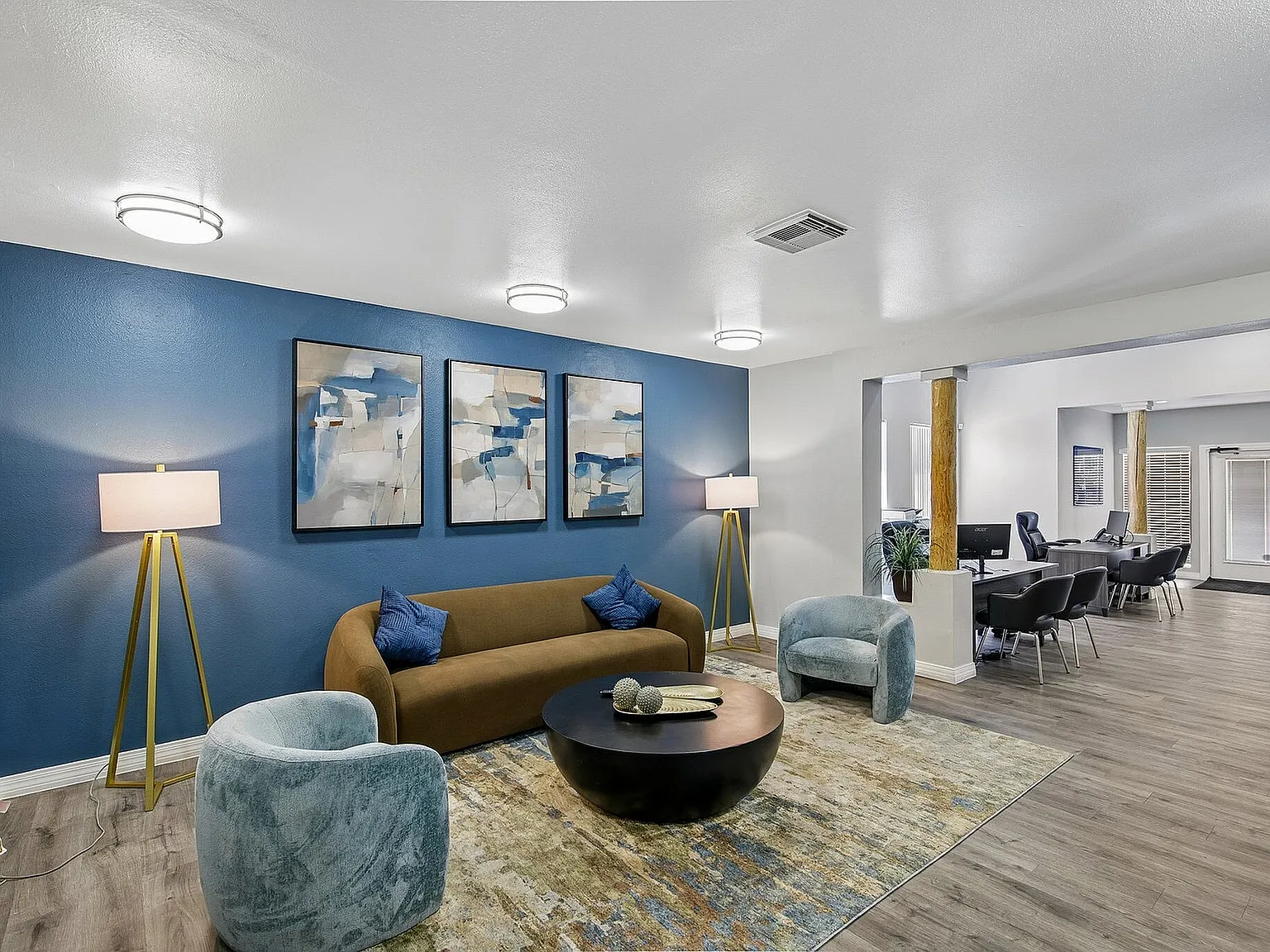 Ventura Villas — Photo 1