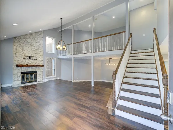96 Kingsberry Dr, Franklin Twp., NJ 08873