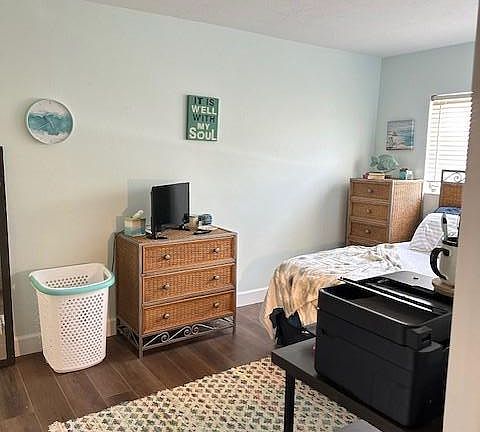 4th image of 223 Columbia Dr APT 325