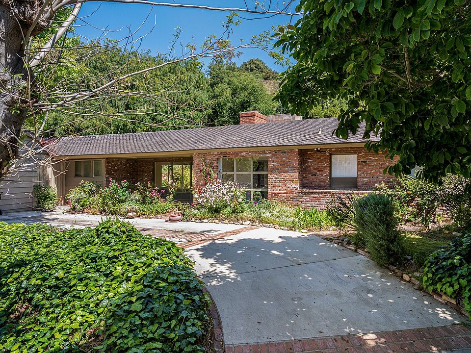 1st image of 11623 Canton Pl