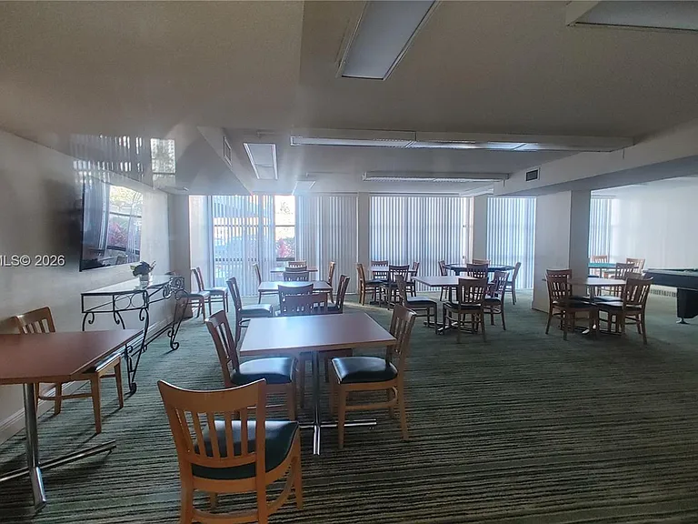 1000 Parkview Dr #125 — Photo 16