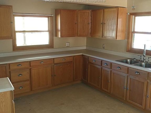4th image of 39 Sleepy Hollow Ln