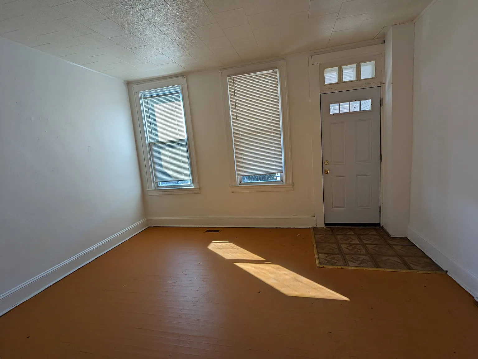 915 Brunswick St. — Photo 1
