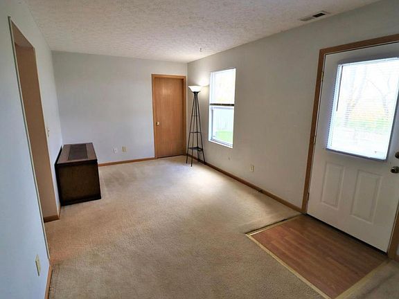 3rd image of 4637 Kenross Dr