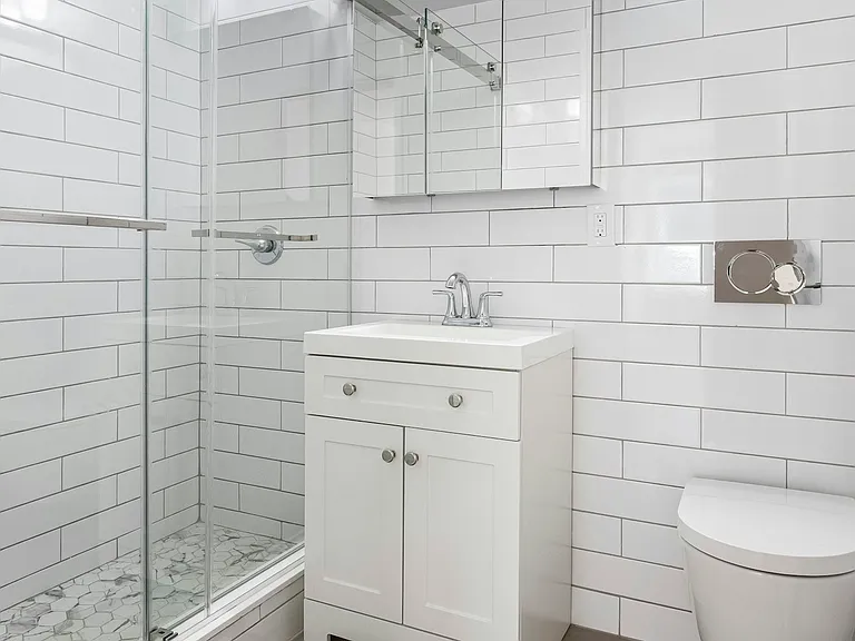 260 W 72nd St #2D — Photo 7