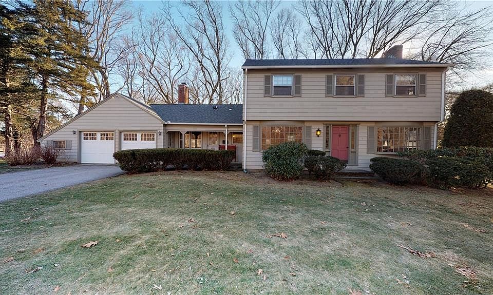 1st image of 8 Barrows Dr
