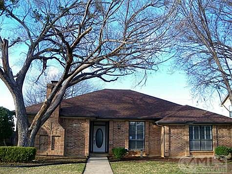 2nd image of 1105 Woodvale Dr