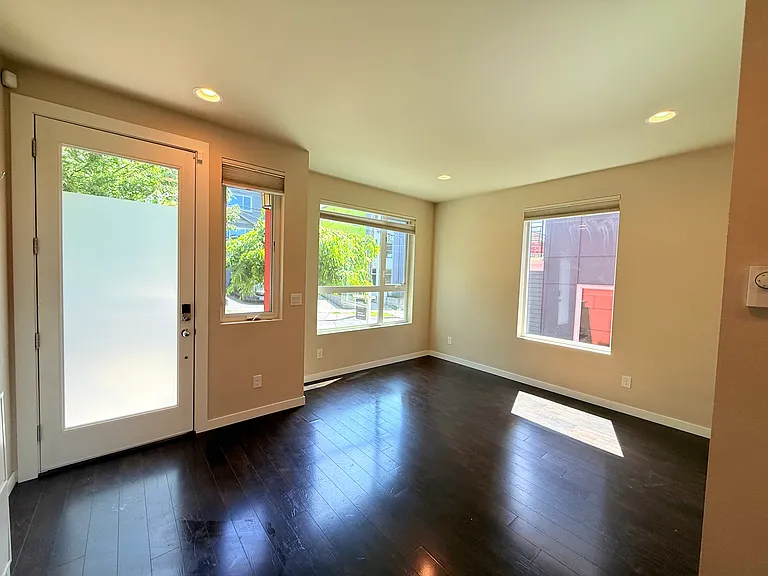 3629 Courtland Pl S #C — Photo 2