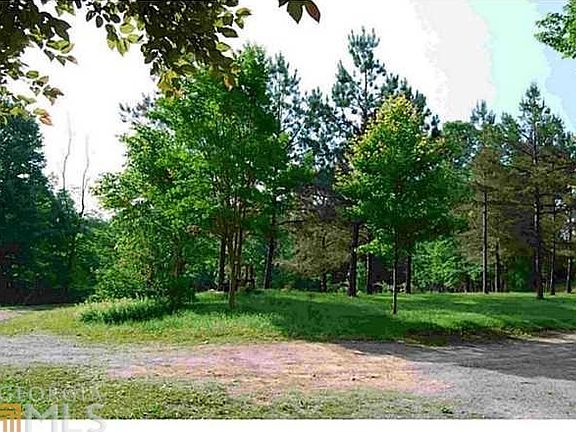 Circular driveway for easy entry / exit!