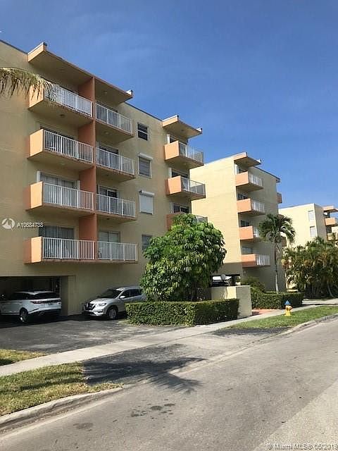 1st image of 3545 NE 167th St APT 402