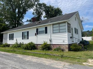 38 6th St, Rockingham, NC 28379