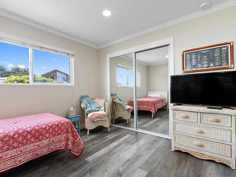 2124 W Cliff Dr — Photo 19
