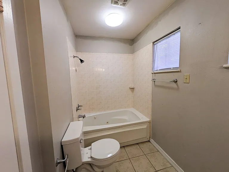 2109 Coronado Pl — Photo 12