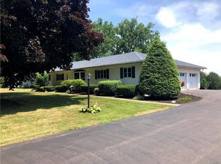 44 Nestle Dr, Oswego, NY 13126