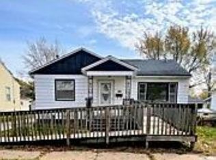 426 Hope Ave, Waterloo, IA 50703