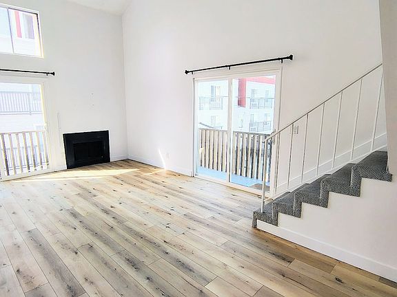 3rd image of 15 Ozone Ave APT A