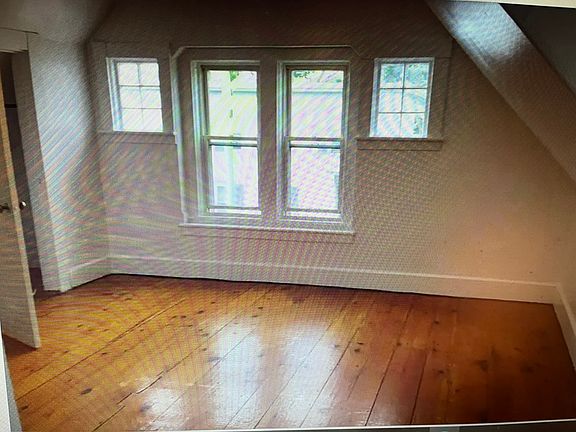 3rd image of 29 Railroad Ave #3