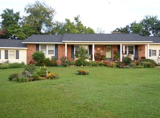 210 Cecil Ave, Spring Lake, NC 28390