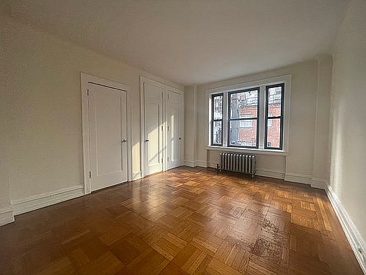 4th image of 55 W 55th St #5DD