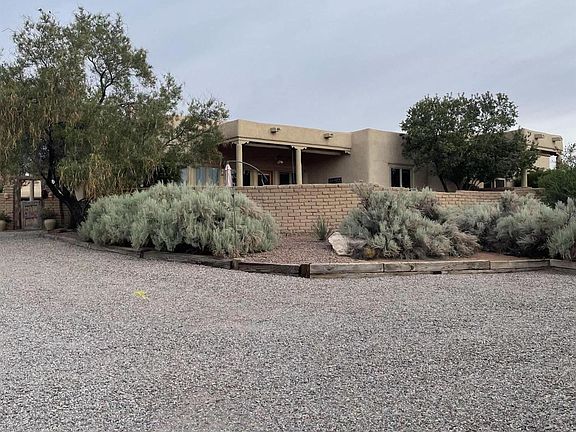 2nd image of 105 Calle Blanca Ln