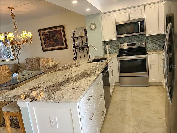 4th image of 1350 N Portofino Dr APT 302