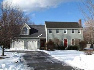 26 Landau Rd, Plainville, MA 02762