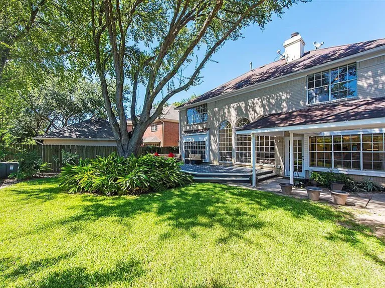 14111 Manderly Dr — Photo 34