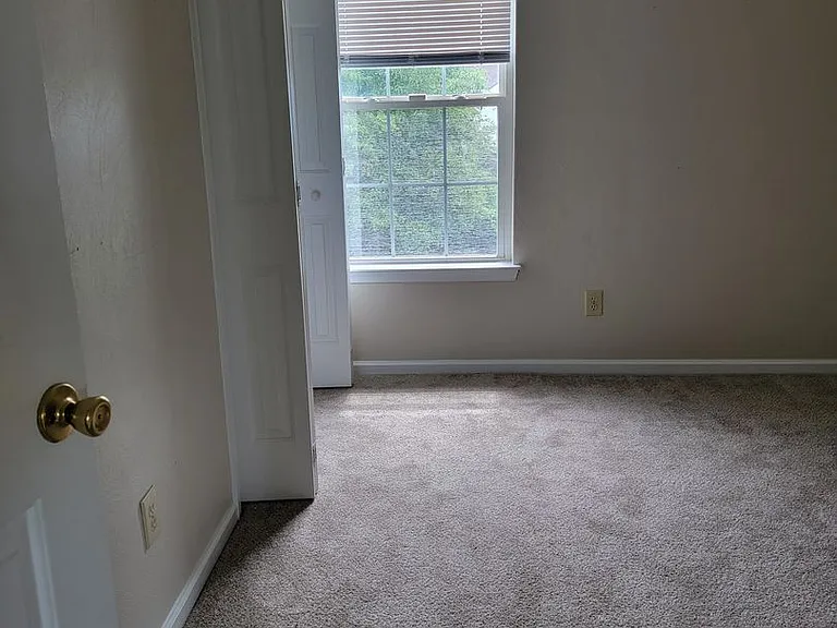 1110 Carriage Ct — Photo 18