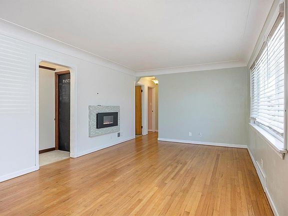 3rd image of 4066 Stearns Ave