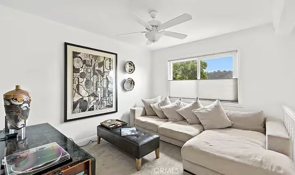 2 bed, 2.5 bath, 1350 sqft, $5,500 — Photo 3