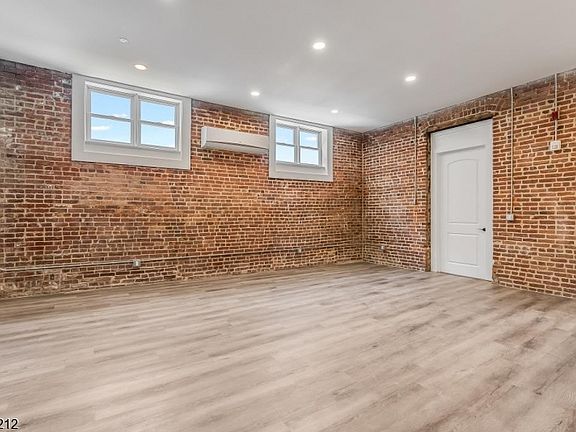 3rd image of 7 Moran St #B