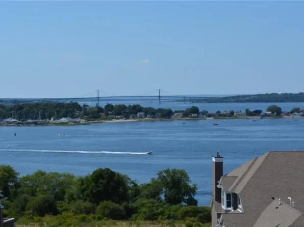 11 Leeshore Ln, Tiverton, RI 02878