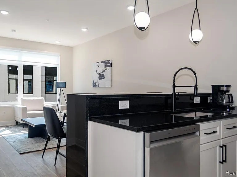 1174 Smart Town Dr — Photo 3