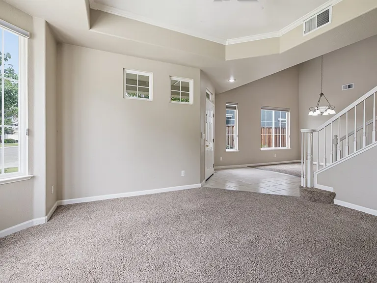 722 Summer Ln — Photo 36