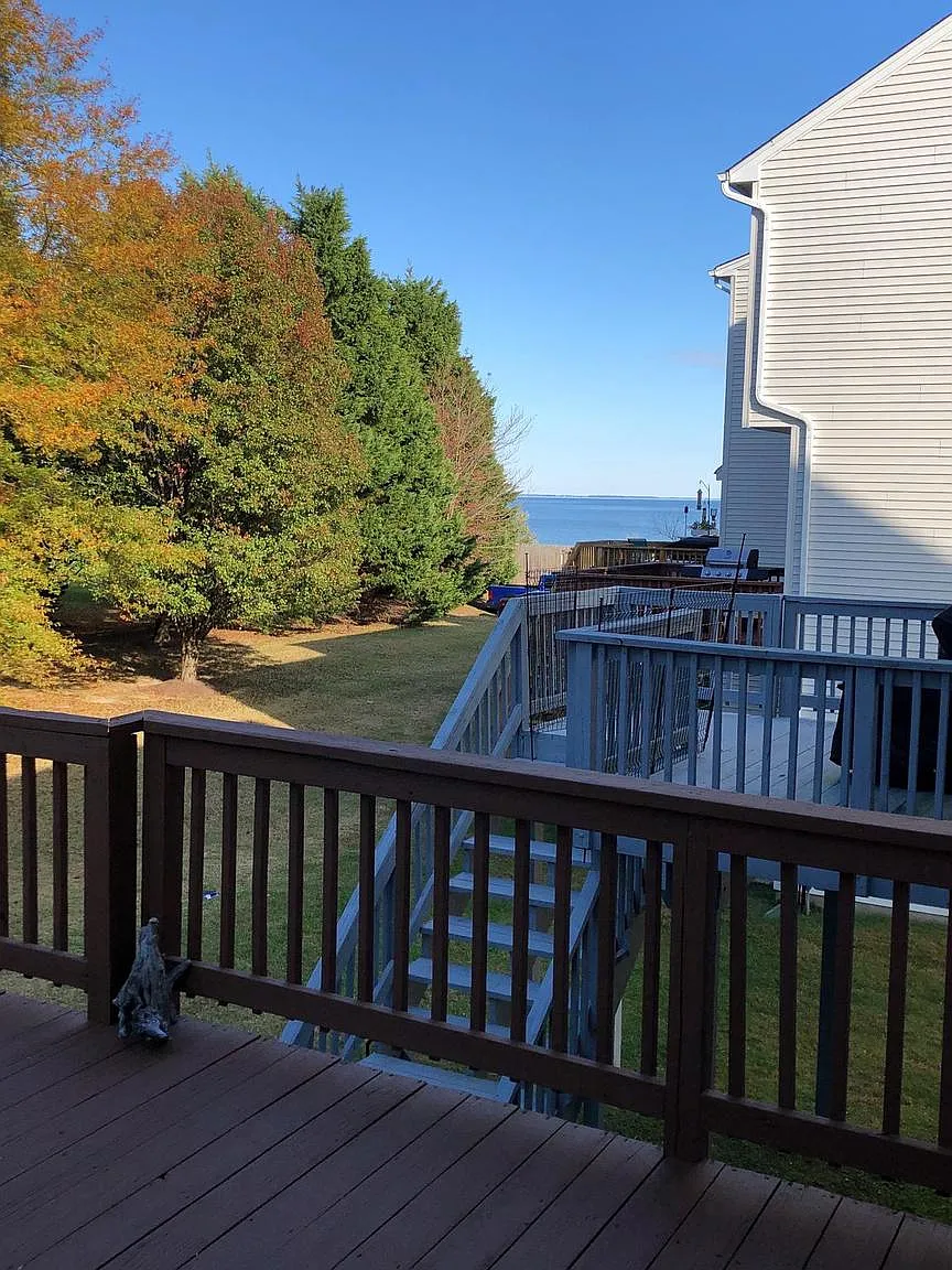 3 bed, 4.0 bath, 2082 sqft, $2,400 — Photo 3