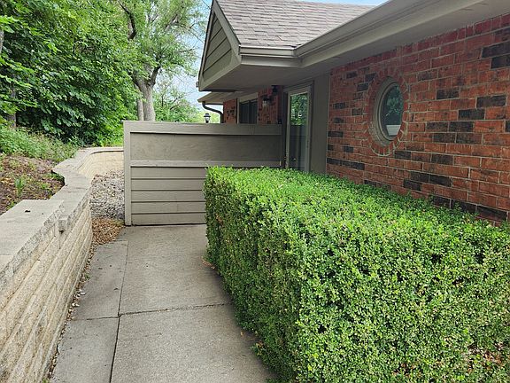 front entrance to the apartment
